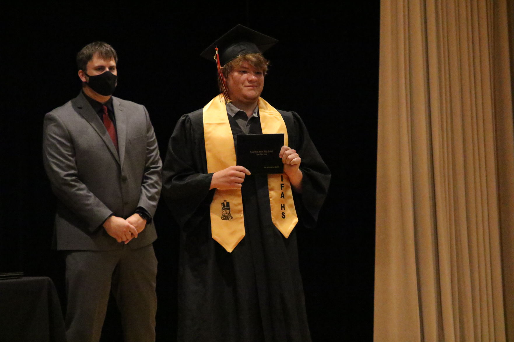IFA_Grad1688.JPG